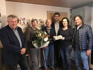 Helmuth Baumgärtner freute sich mit Gattin Ludmilla über die Gratulanten von der SPD-Stadtratsfraktion.